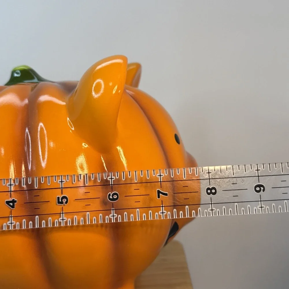 Target Ceramic Halloween Piggy Bank Pumpkin‎ Jack-O-Lantern 2010